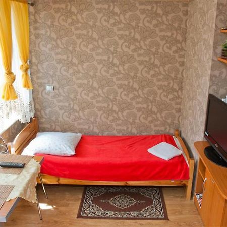 Pokoje Goscinne Amader Zambrow Exterior foto